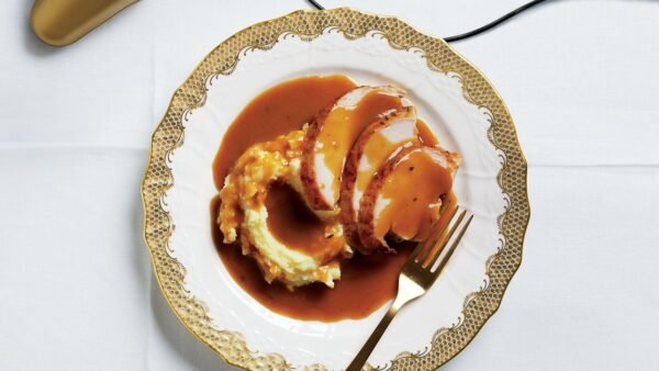 Secret to Flawless Thanksgiving Turkey Gravy