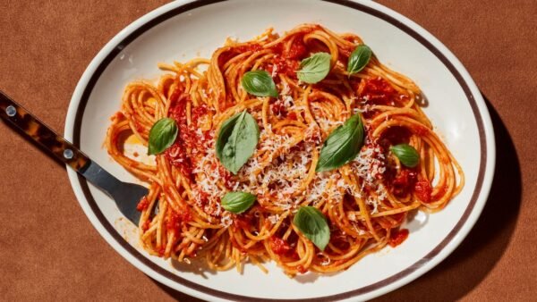 Master Spaghetti Pomodoro: Secrets to Italian Luxury
