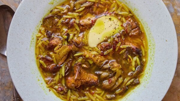 Golden Mushroom Soup: The Secret to Umami-Rich Broth