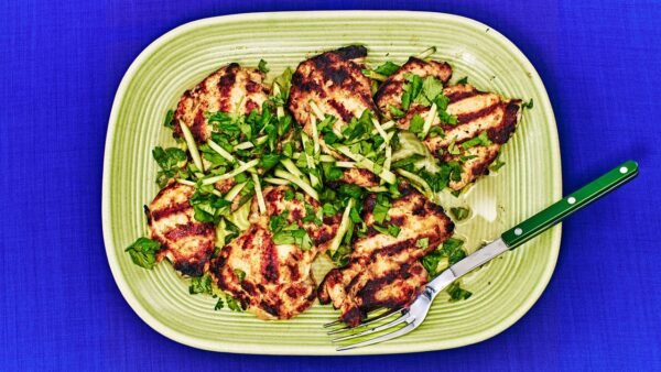 Master Vietnamese Lemongrass Chicken with This Trick