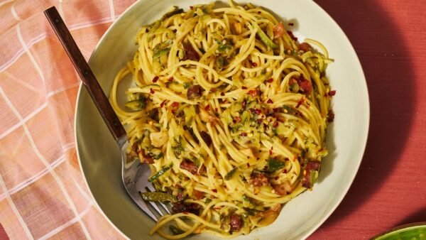 How to Turn 3 Pounds of Zucchini Into Pasta Sauce