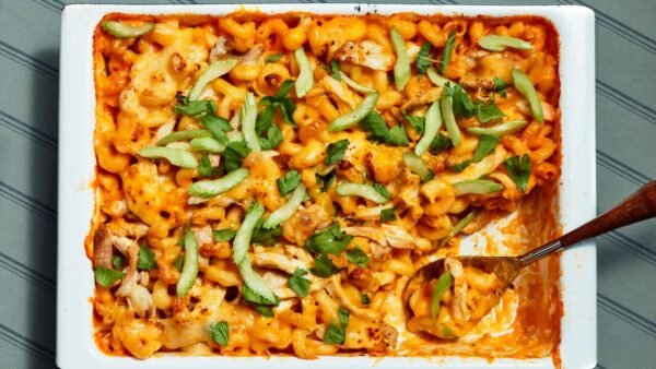 Ultimate Baked Buffalo Chicken Macaroni and Cheese